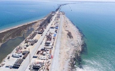 Порошенко доручив подати на Росію в суд через міст в Крим