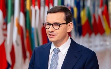 Премьер Польши предупредил о "третьей мировой войне" со стороны ЕС