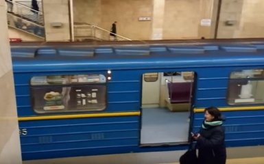 В киевском метрополитене гулял голый мужчина