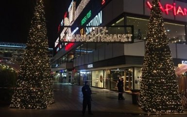 Теракт в Берлине: появились фото и имя подозреваемого