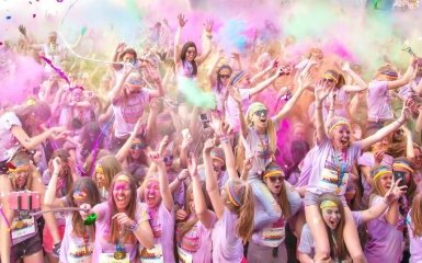 "Кольоровий забіг" у Києві: ONLINE.UA вдарить фарбами по лінощам та суму