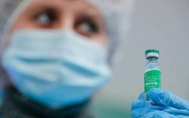 Країни ЄС почали дозволяти в'їзд щепленим індійською вакциною Covishield