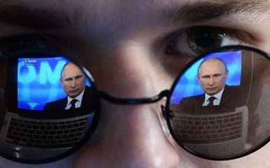 Путинский журналист решил "пожаловаться" на США и услышал в ответ много интересного