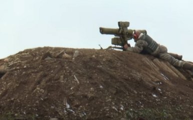 В сети показали, как на Донбассе уничтожают танки боевиков: появилось видео