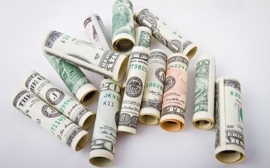 Еще две страны отказались от доллара в совместной торговле