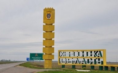 Россияне расстреляли микроавтобус с гражданскими в Херсонской области — двое погибших