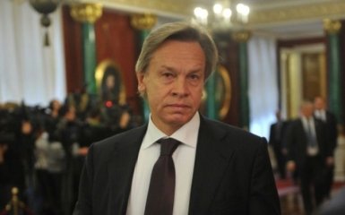 У Путина разругали Рианну из-за Трампа и насмешили соцсети