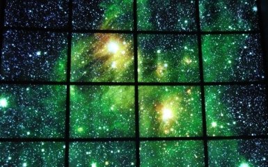 NASA показало слияние двух галактик причудливой формы