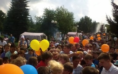 В России устроили давку из-за "доброго" бесплатного мороженого: появились фото и видео