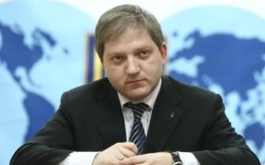 В Раду поступило заявление от депутата ОПЗЖ Волошина о сложении мандата. Его подозревают в госизмене