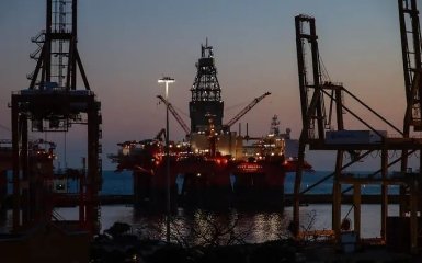 Экспорт российской нефти упал на 50% после введения санкций - СМИ