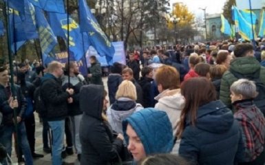 В Києві на акцію протесту вийшли тисячі вчителів - опубліковано відео