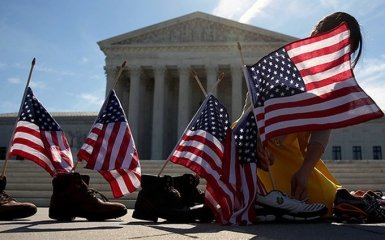 Росіяни масово просять притулку в США: названі рекордні цифри