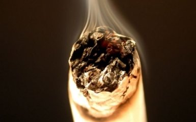 У Києві через недопалок згоріло три квартири: з'явилися фото