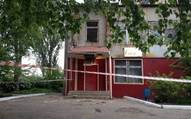 В освобожденном городе Донбасса девятиэтажку обстреляли из гранатомета: появилось фото