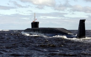 Подлодка НАТО столкнулась с торговым кораблем: появились подробности инцидента