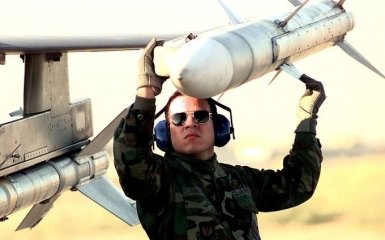 США рассматривают возможность предоставления Украине модернизированных ракет для истребителей МиГ