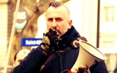 В моей памяти он навсегда: Вакарчук прокомментировал гибель певца на Донбассе