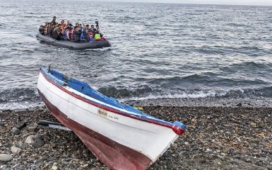 Вблизи Турции затонула лодка с мигрантами