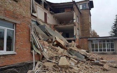 Під Києвом сталася страшна НП в школі, Гройсман загрожує карами: з'явилися фото і відео