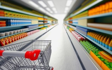 Мережу насмішило відео з п'яним київським "викрадачем візка"