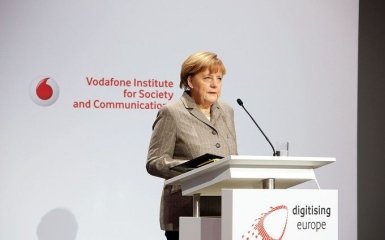 Меркель срочно позвонила Зеленскому и Путину