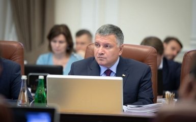 Хто постачає зброю терористам в Україні - Аваков зважився на гучне зізнання