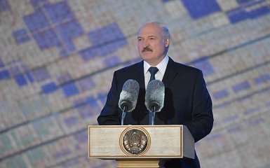 Лукашенко раптово звернувся до Зеленського та до всіх українців