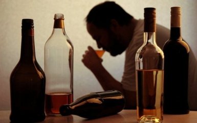 Вчені назвали дієві ліки від алкоголізму