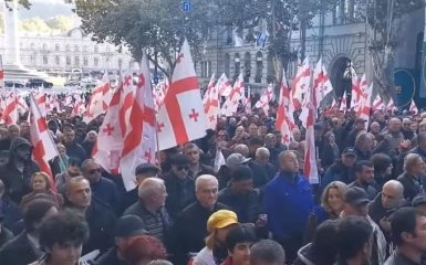 Кризис в Грузии: власть прибегла к жестким мерам против митингующих