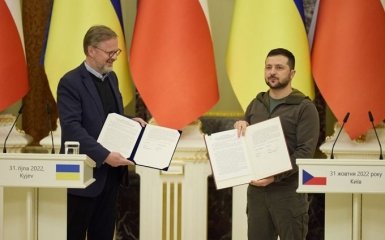 Зеленський і прем'єр Чехії підписали декларацію про підтримку вступу України до НАТО