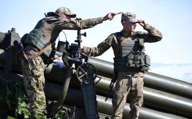 Ситуация на Донбассе обостряется - боевики бьют с запрещенной артиллерии