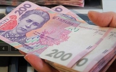 Украинские работодатели сократили задолженность по выплатам зарплаты