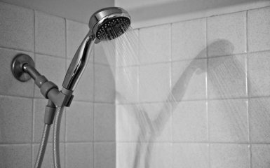 У Києві почали включати гарячу воду: названі райони