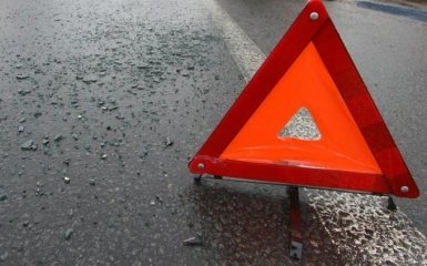 Під Львовом повторилася миколаївська трагедія: авто збило шляховиків