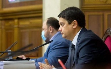 Разумков анонсировал решение относительно особого статуса Донбасса