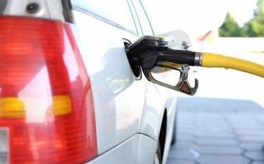 В Украине значительно подняли предельные цены на бензин и дизтопливо