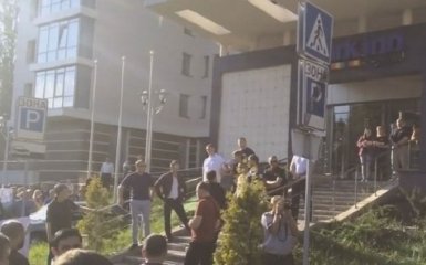 Боевики ДНР согнали людей на фальшивый протест против ОБСЕ: появилось видео