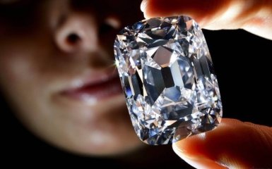 У ПАР знайшли один з найбільших алмазів у світі: опубліковано фото