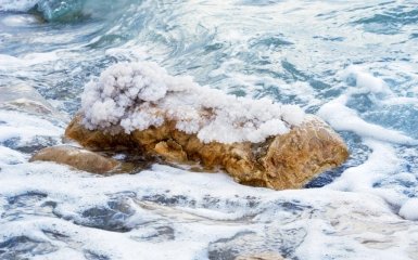 "сольовий снігопад"