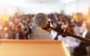 Дебаты на "Общественном": пришел только один кандидат