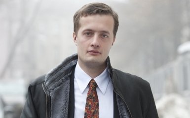 Сын Порошенко обнародовал свои доходы: одна зарплата