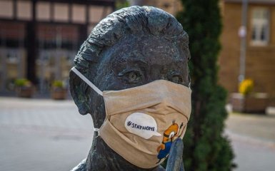 Мексиканські вчені створили маску, що вбиває коронавірус на своїй поверхні