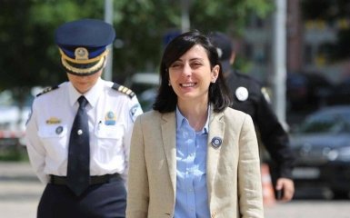 Деканоидзе откровенно прошлась по тем, кто не прошел переаттестацию