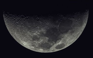 Китайський зонд показав "дивний" камінь на зворотному боці Місяця