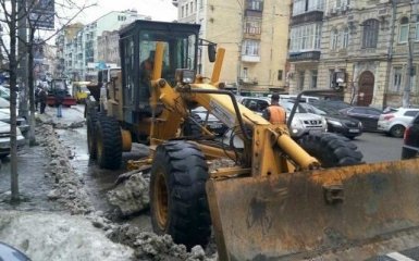 Неправильно припаркованные авто эвакуируют - Укравтодор