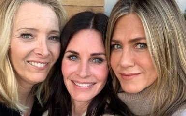 «Чи буде продовження»: колишні зірки серіалу «Друзі» знову об’єдналися