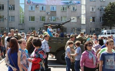 На Донбассе ко Дню памяти и примирения и Дню победы провели автопробег: появились фото