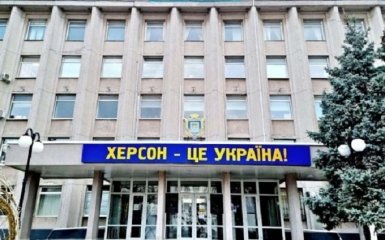 Колаборанти брешуть про величезні черги за російськими паспортами у Херсоні