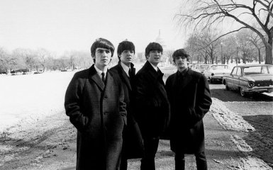 Сын Джона Леннона продаст на аукционе вещи участников The Beatles